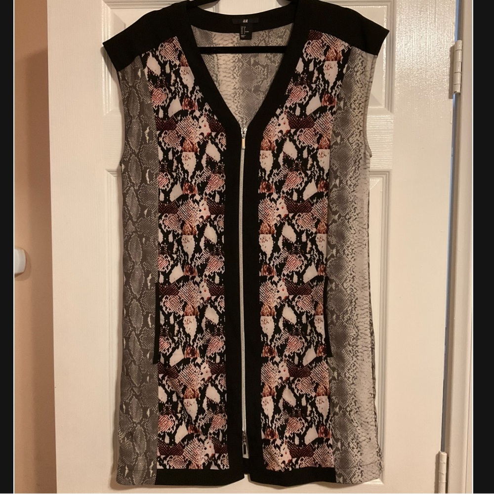 H&M snakeskin print zipper front sleeveless long vest/cardigan/jacket